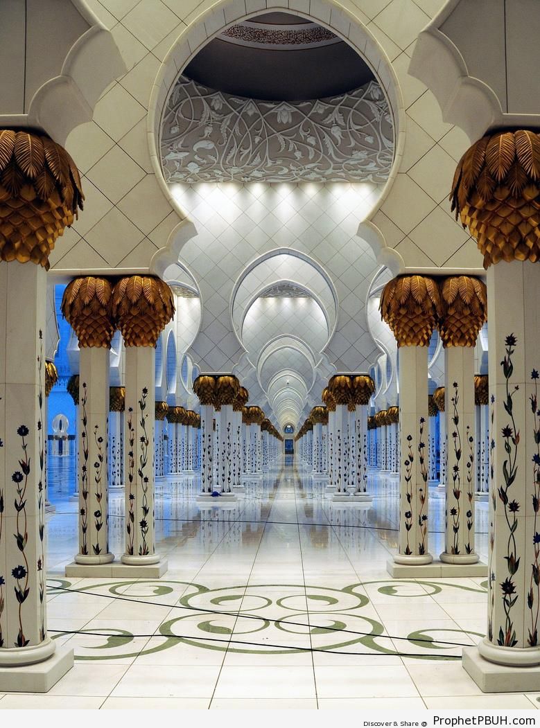 Abu Dhabi-s Sheikh Zayed Grand Mosque (UAE) - Abu Dhabi, United Arab Emirates -Picture