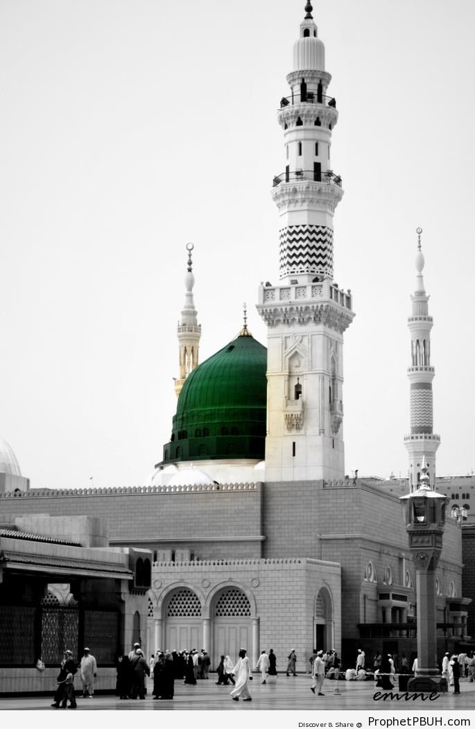 Black and White Shot of Masjid an-Nabawi with Selective Coloring of the Dome - Al-Masjid an-Nabawi (The Prophets Mosque) in Madinah, Saudi Arabia -Picture