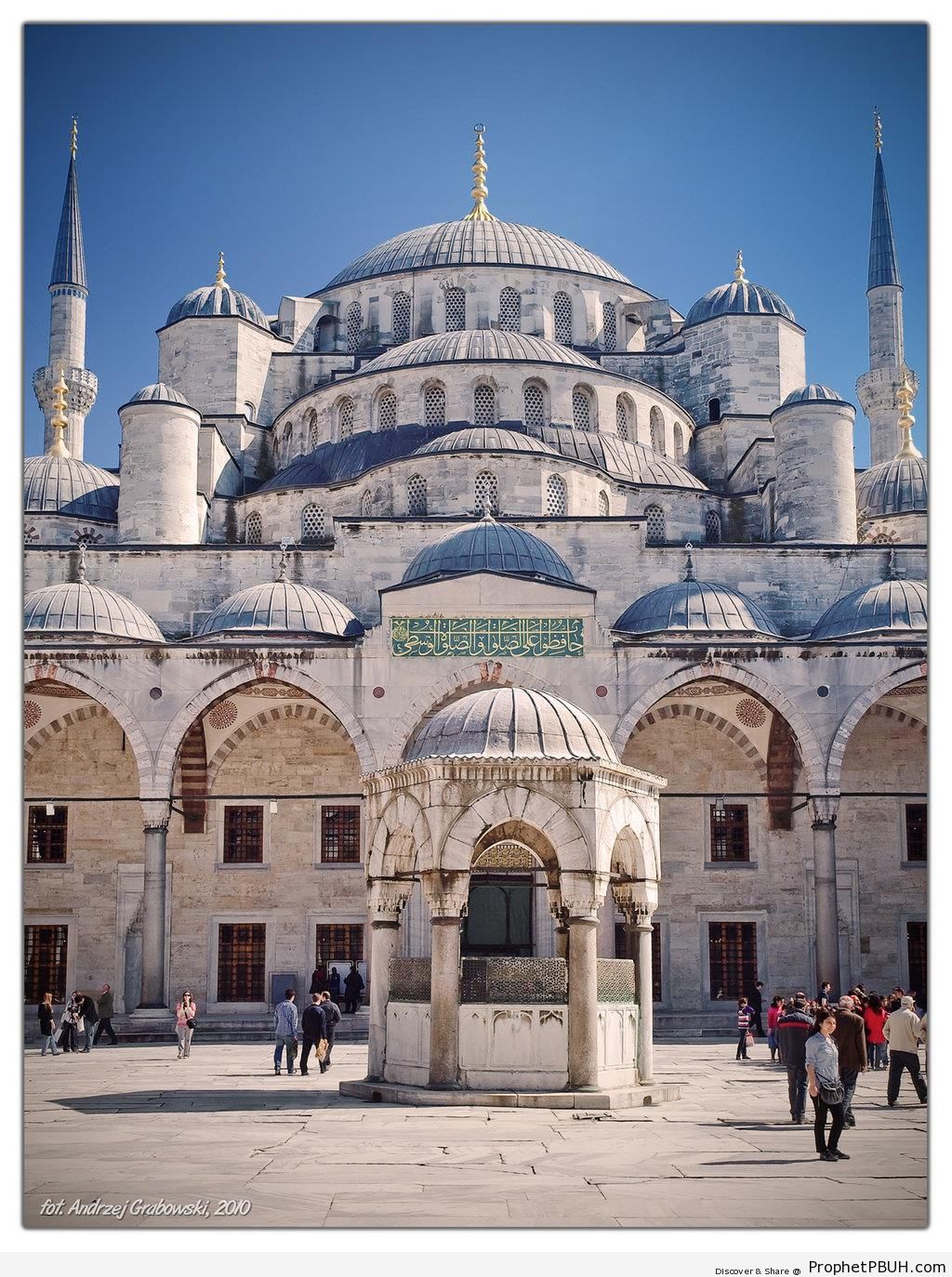 Blue Mosque (Istanbul, Turkey) - Islamic Architecture -002