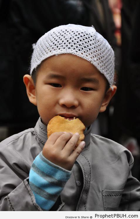 Chinese Muslim Little Boy - Artist- Cloud