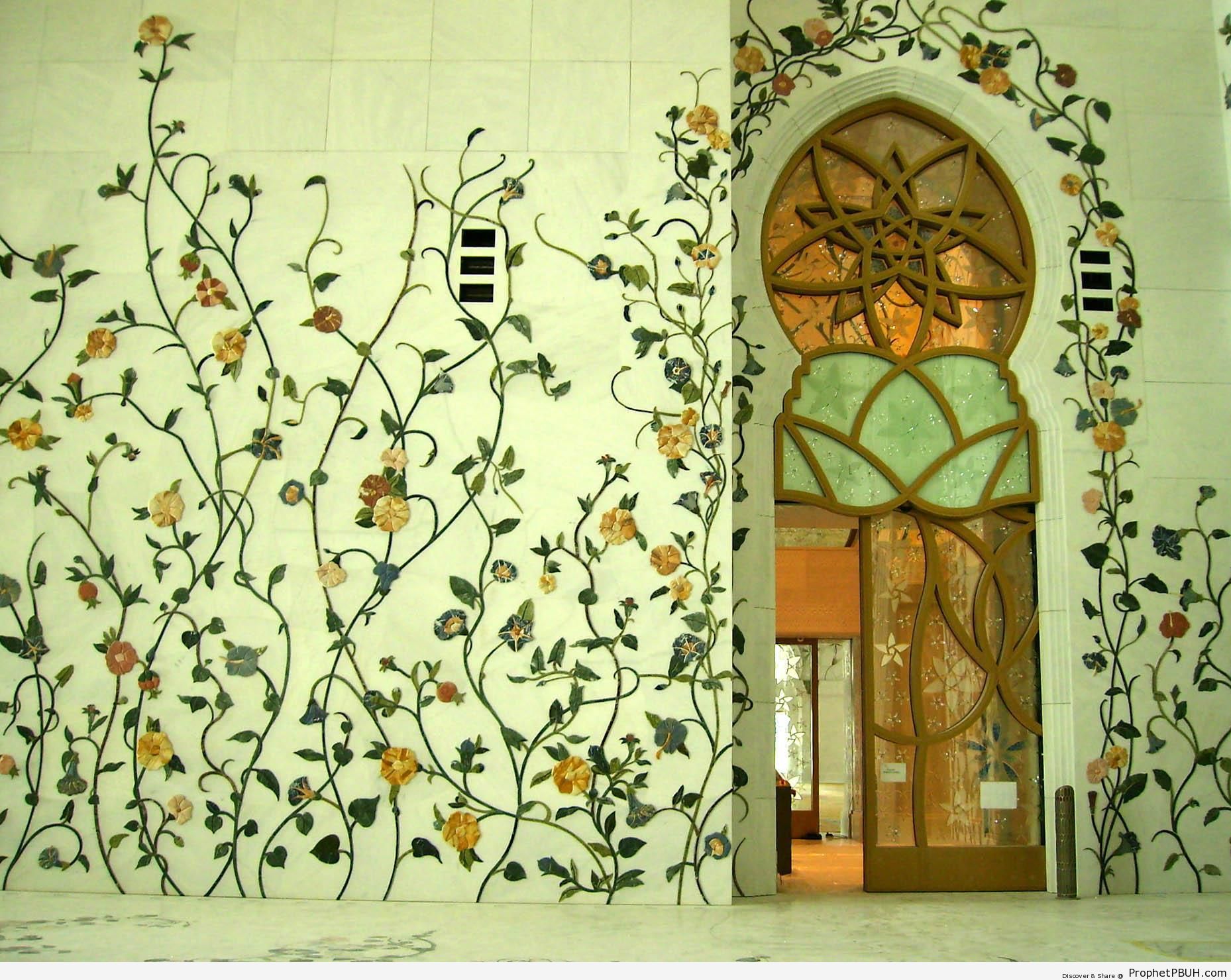 Doorway and Ornamented Wall at Abu Dhabi-s Grand Mosque - Abu Dhabi, United Arab Emirates -Picture