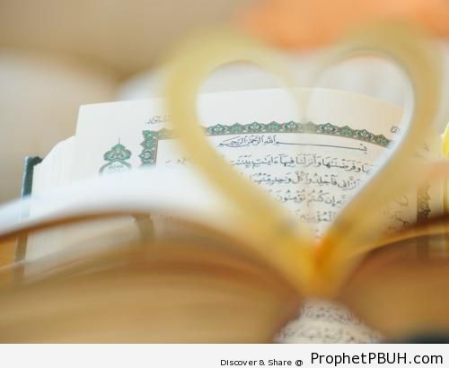 Heart and Nur - Mushaf Photos (Books of Quran)