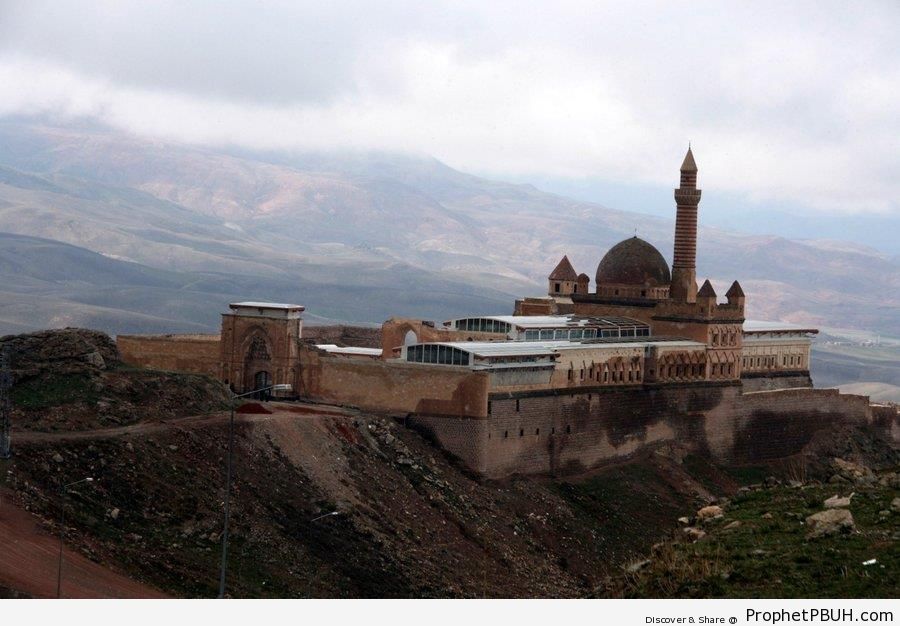 Ishak Pasha Mosque in DoÄŸubeyazÄ±t, Turkey - DoÄŸubeyazÄ±t, Turkey -Picture