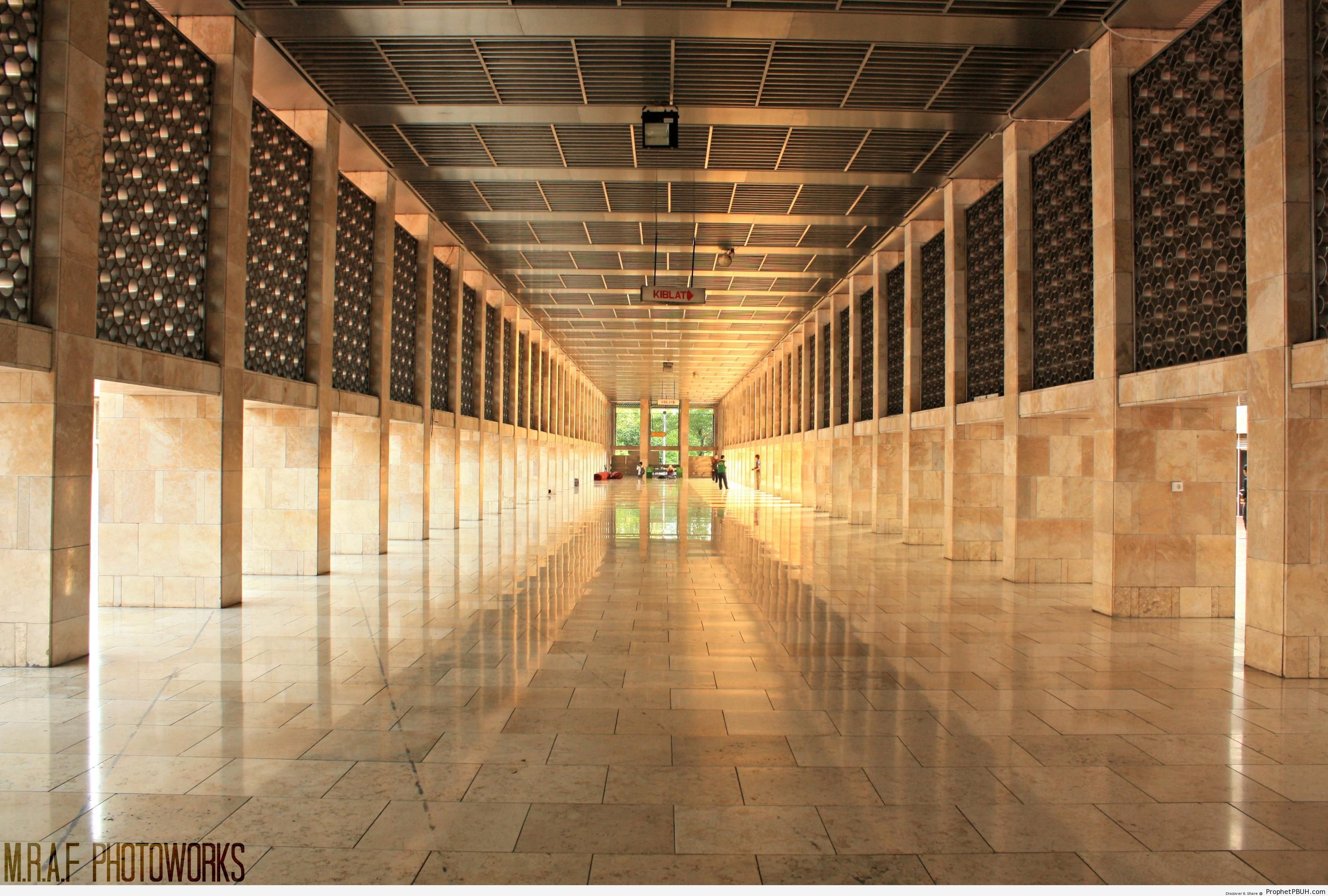 Istiqlal Mosque Hallway (Jakarta, Indonesia) - Indonesia -Picture