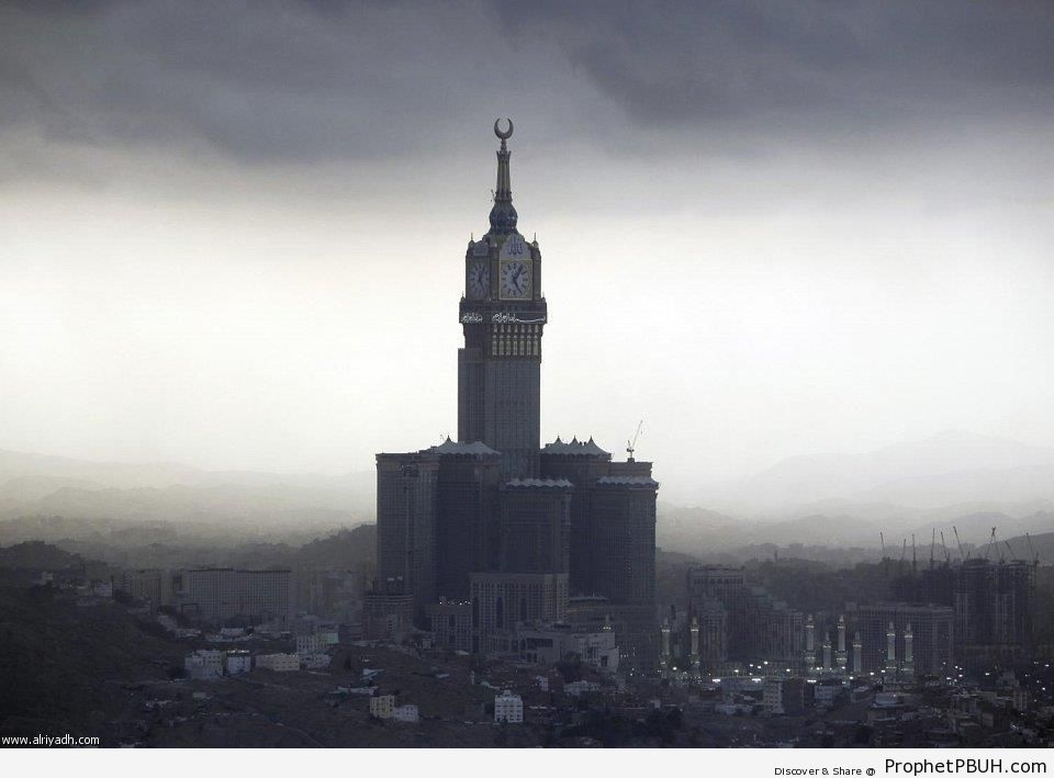 Makkah Royal Clocktower - al-Masjid al-Haram in Makkah, Saudi Arabia -Picture