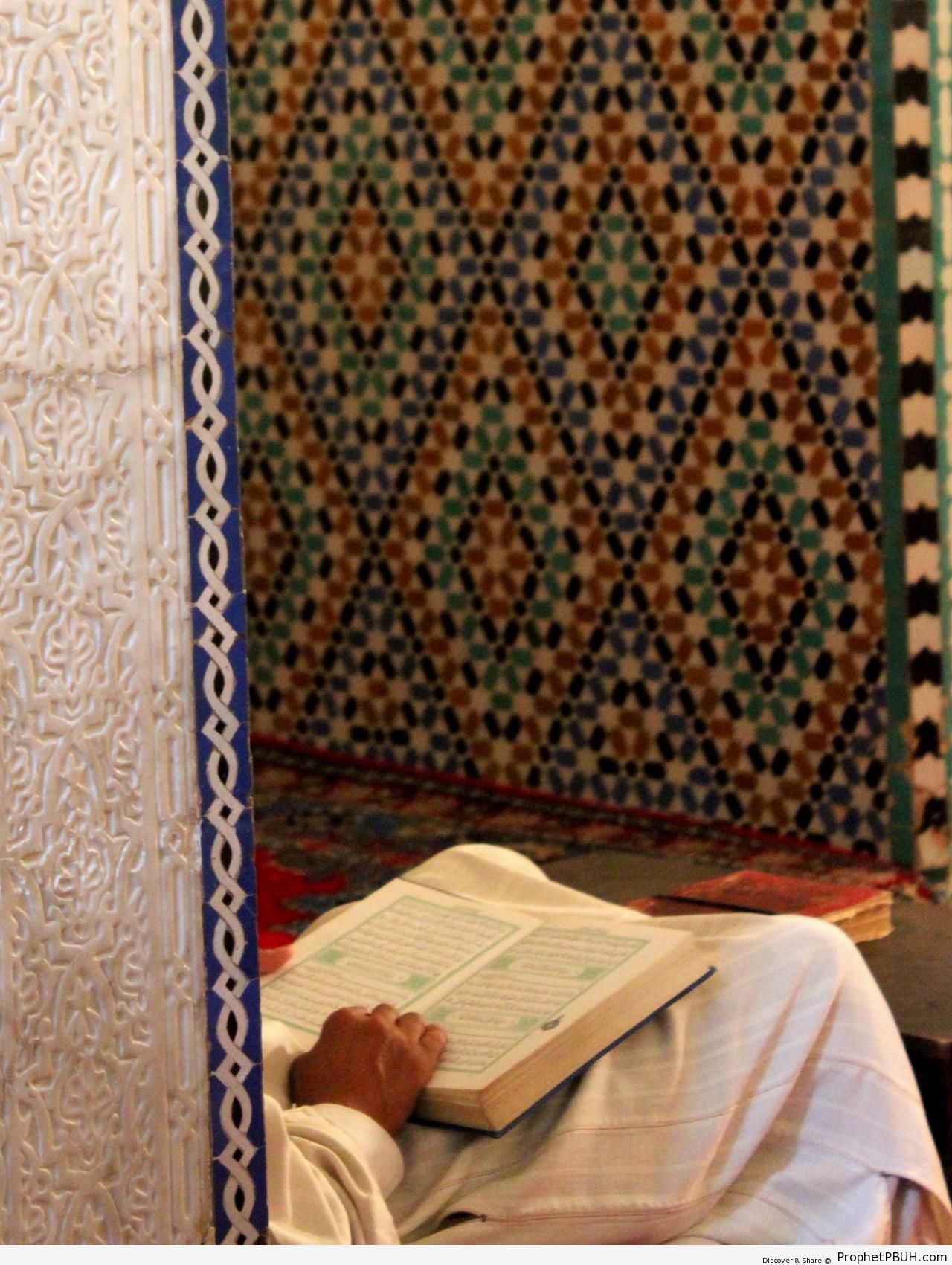 Man With Quran (Marrakech, Morocco) - Islamic Architecture 