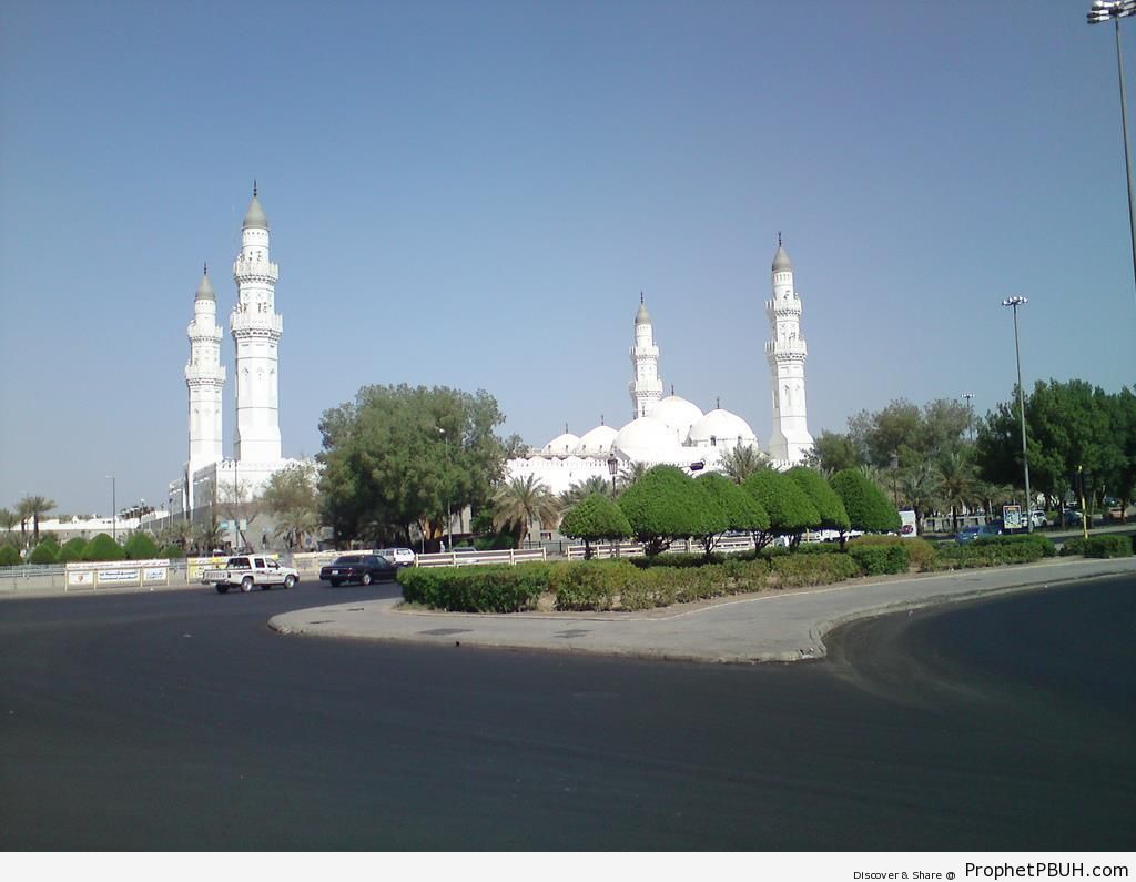 Masjid Quba- in Madinah, Saudi Arabia - Islamic Architecture -Picture