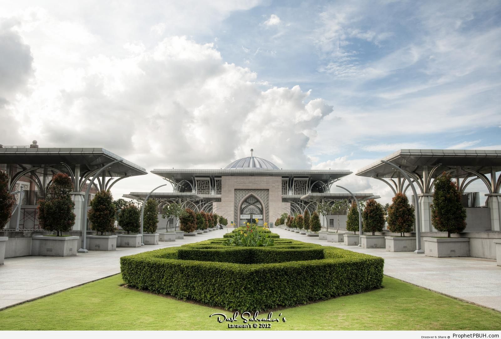 Masjid Tuanku Mizan Zainal Abidin in Putrajaya, Malaysia - Iron Mosque (Tuanku Mizan Zainal Abidin Mosque) in Putrajaya, Malaysia -Picture