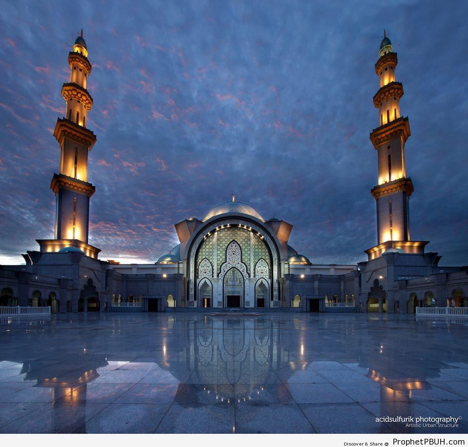 Masjid Wilayah in Kuala Lumpur, Malaysia - Islamic Architecture -003