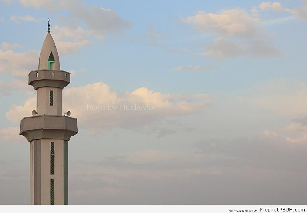 Minaret in the Sky - Islamic Architecture 