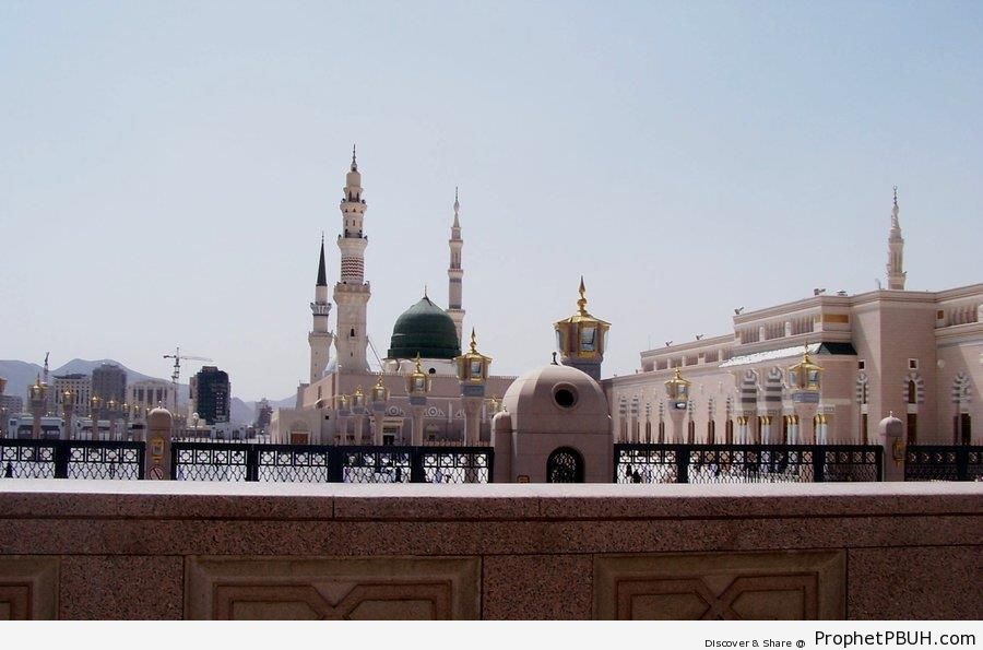 Mosque of the Prophet (Madinah) - Al-Masjid an-Nabawi (The Prophets Mosque) in Madinah, Saudi Arabia -003