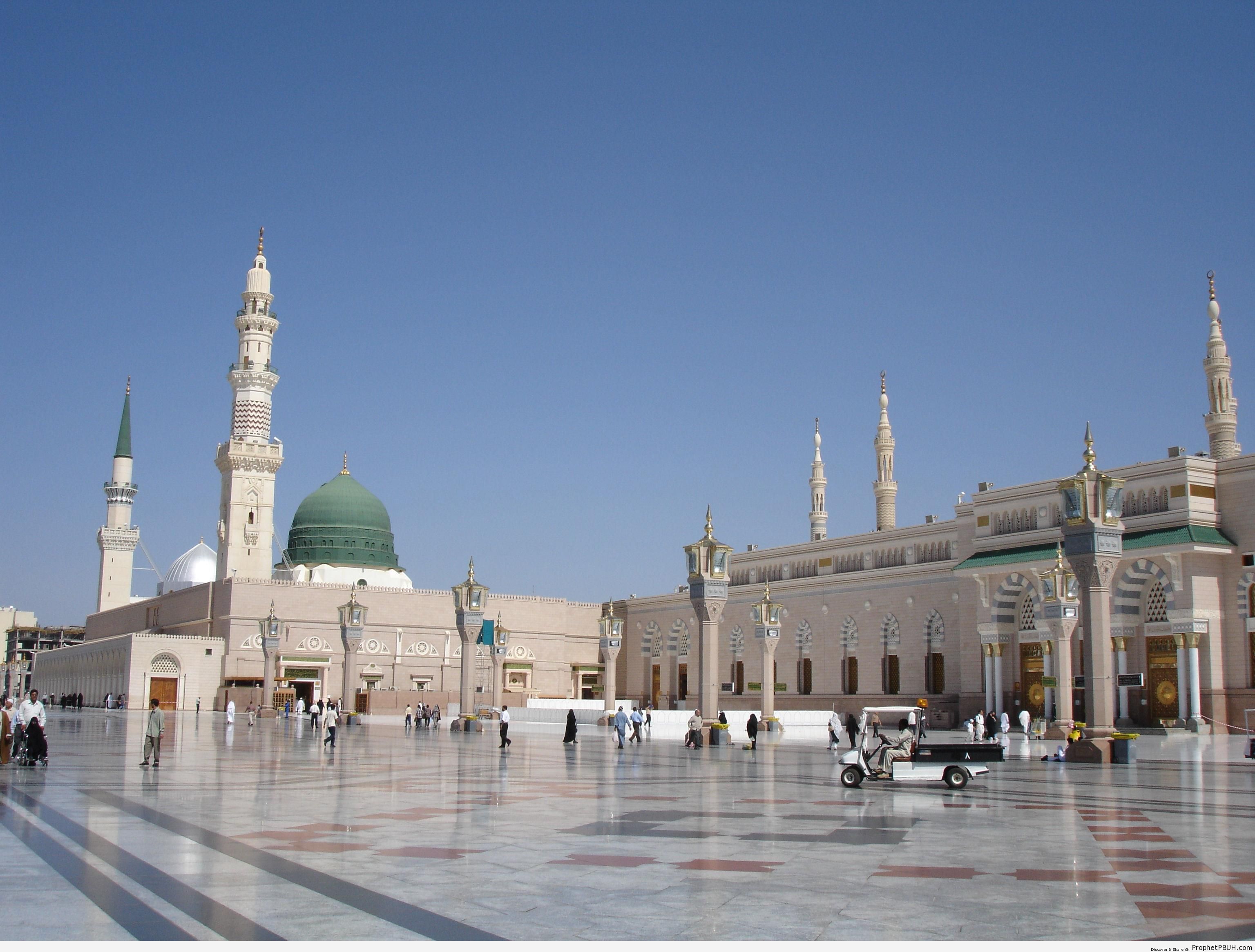 Mosque of the Prophet ï·º - Al-Masjid an-Nabawi (The Prophets Mosque) in Madinah, Saudi Arabia -Picture