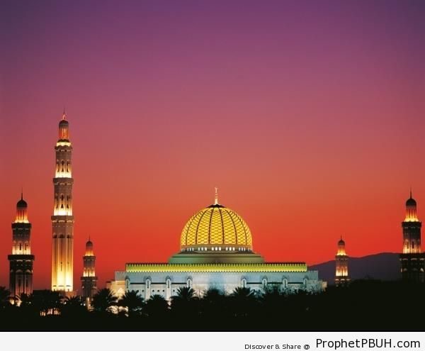Muscat-s Sultan Qaboos Grand Mosque at Dusk - Islamic Architecture
