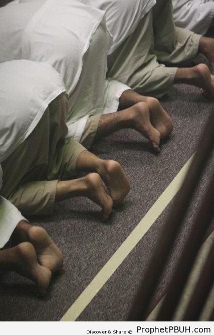 Muslim Prisoners in Prostration (Sujood) at Guantanamo - Photos