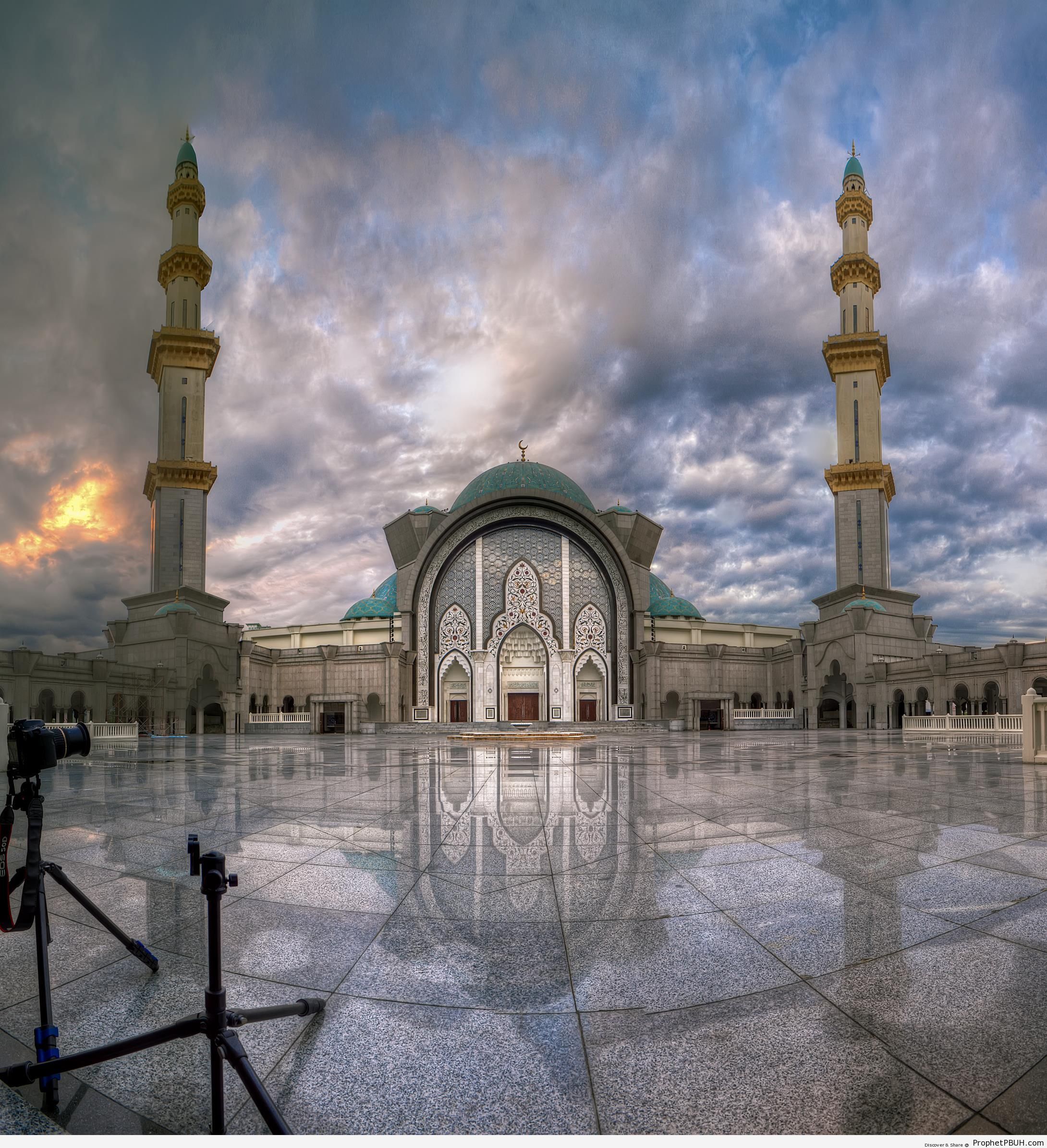 Panoramic HDR Shot of Masjid Wilayah Courtyard and Facade in Kuala Lampur, Malaysia - HDR Photos -Picture