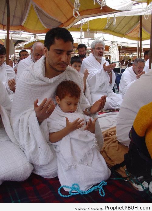 Pilgrim Father and Little Boy in Prayer - Photos