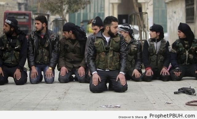 Praying Fighters (Syrian Revolution) - Photos