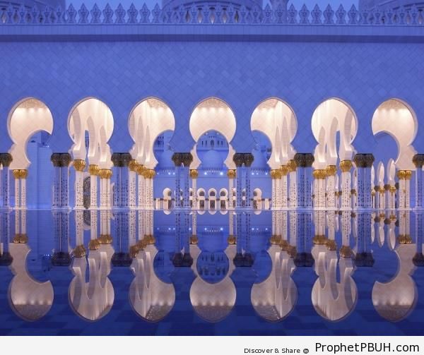 Sheikh Zayed Grand Mosque Arches and Reflections on Courtyard Marble Tiles - Abu Dhabi, United Arab Emirates