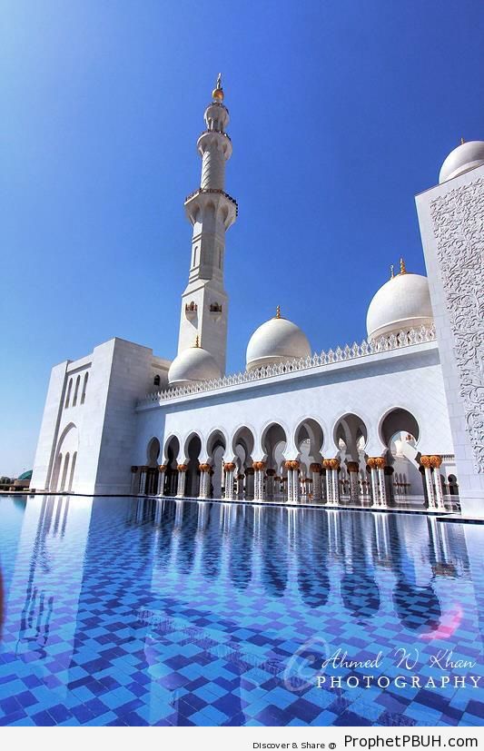 Sheikh Zayed Grand Mosque in Abu Dhabi, United Arab Emirates - Abu Dhabi, United Arab Emirates -004