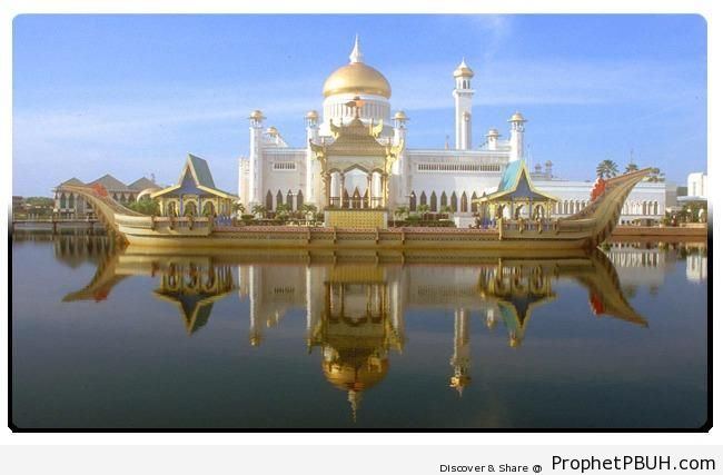 Sultan Omar Ali Saifuddin Mosque in Bandar Seri Begawan, Brunei - Bandar Seri Begawan, Brunei