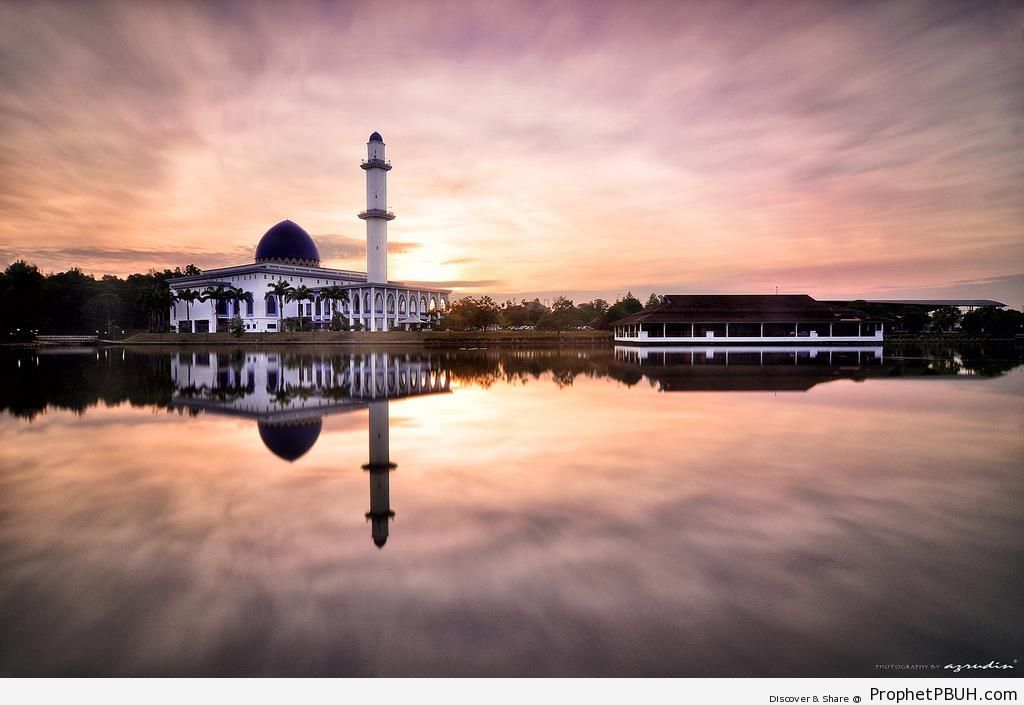 Sunset at the Masjid Universiti Tenaga Nasional (UNITEN Mosque) in Kajang, Malaysia - Islamic Architecture -Picture