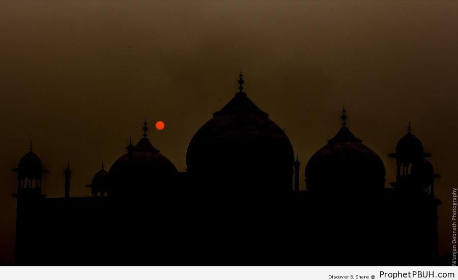 Taj Mahal Mosque at Dusk (Agra, India) - Agra, India -Picture