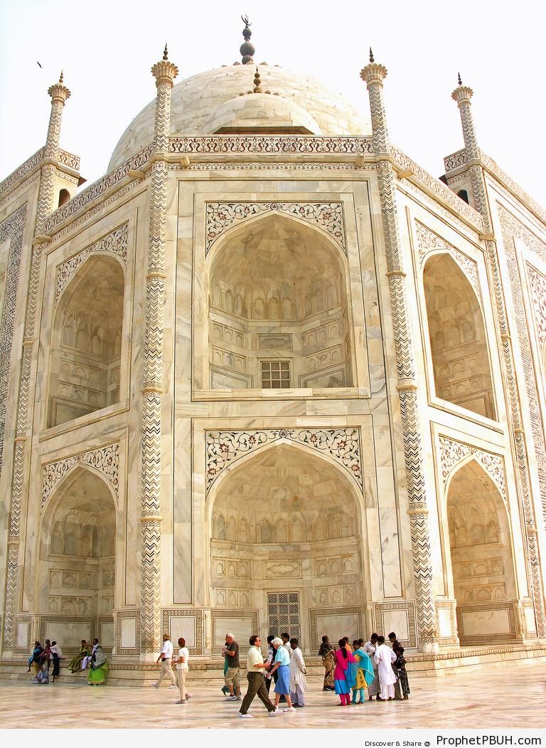 The Arches of Taj Mahal - Agra, India 