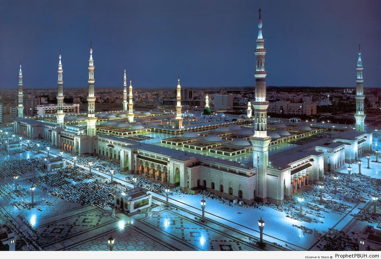 The Prophet-s Mosque (Madinah, Saudi Arabia) - Al-Masjid an-Nabawi (The Prophets Mosque) in Madinah, Saudi Arabia -Picture