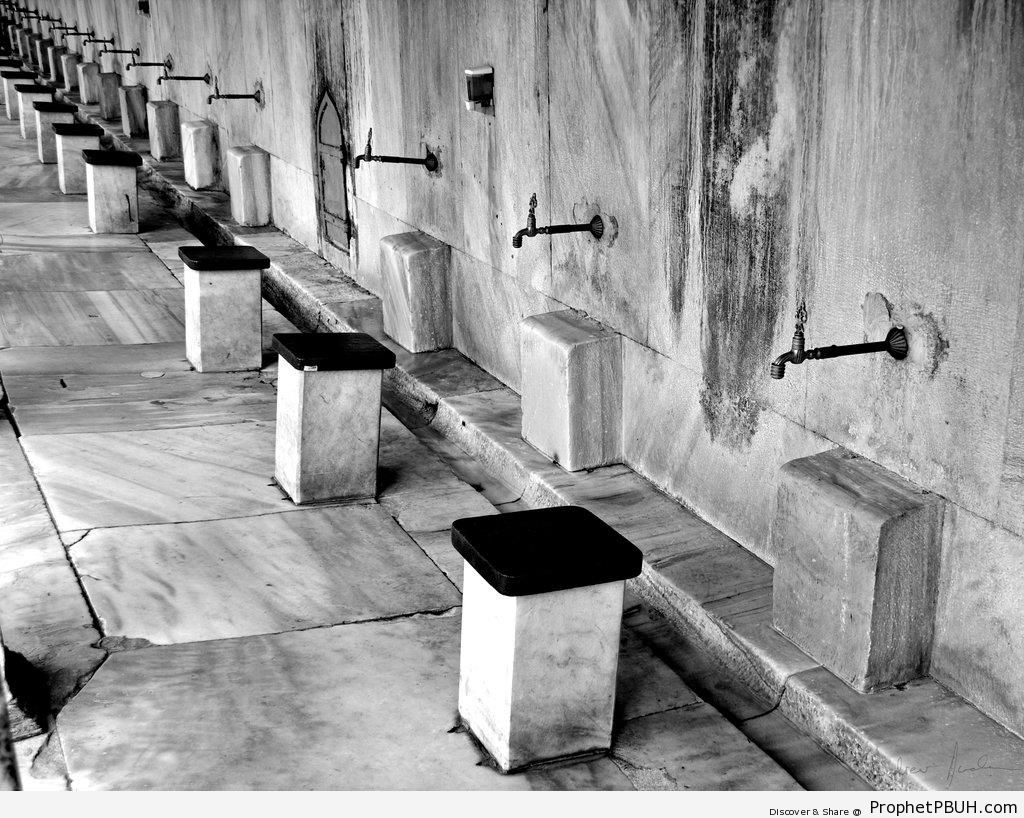 Ablution Area of the Blue Mosque (Istanbul, Turkey) - Islamic Architecture -Picture