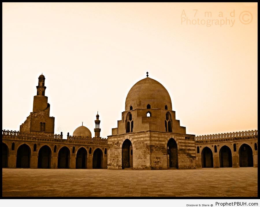 Ahmad Ibn Tulun Mosque (Cairo) - Cairo, Egypt -Picture