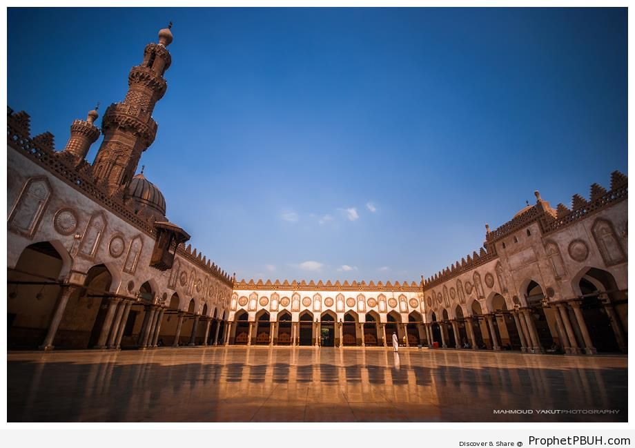 Al-Azhar Mosque Courtyard & Reflection (Cairo, Egypt) - Al-Azhar Mosque and University in Cairo -Picture