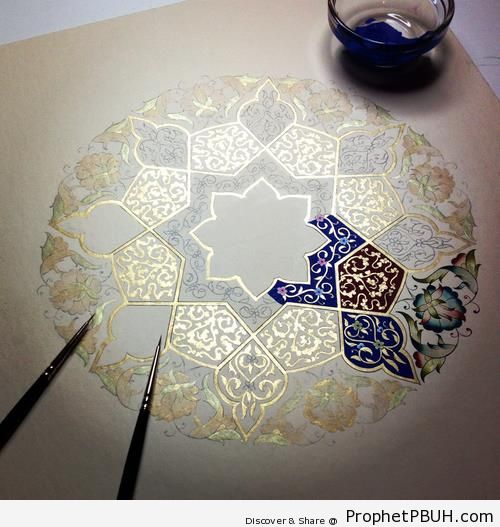 Arabesque (Islamic Artistic Decoration) in Progress - Zakhrafah-Arabesque (Islamic Artistic Decoration)