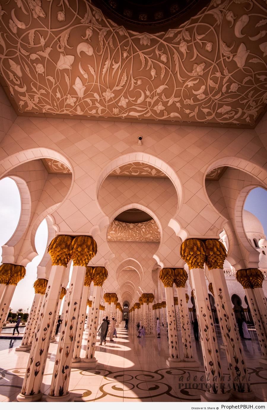 Arcade Ceiling and Columns, Sheikh Zayed Grand Mosque - Abu Dhabi, United Arab Emirates -Picture