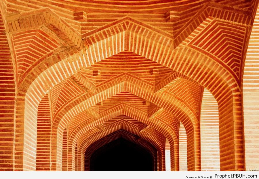 Arcades at Shah Jahan Mosque in Thatta, Pakistan - Islamic Architecture -Picture
