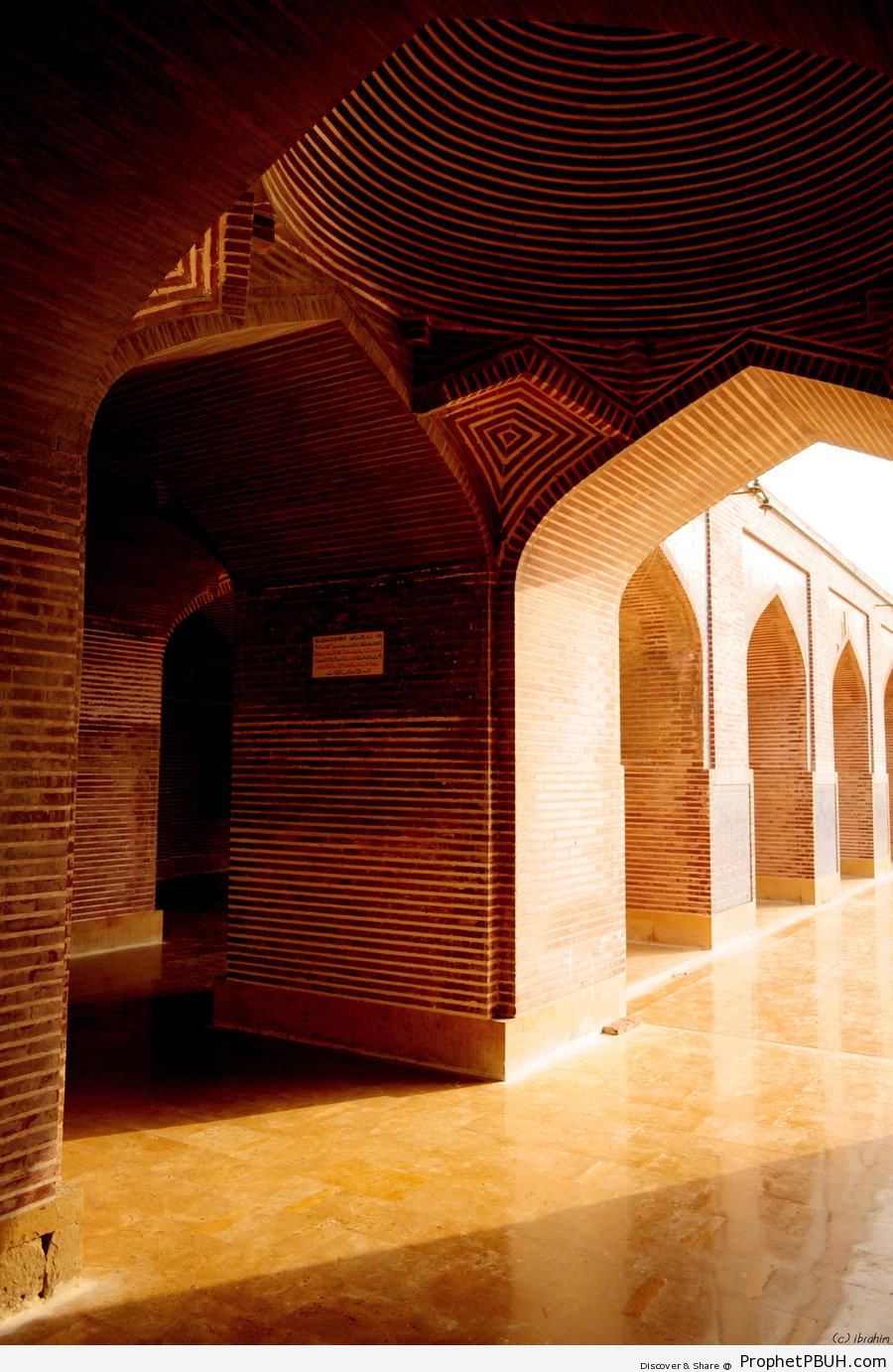 Arches at Shah Jahan Mosque - Islamic Architecture -Picture