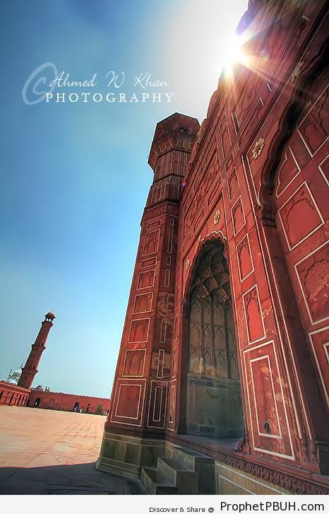 Badshahi Mosque - Badshahi Masjid in Lahore, Pakistan