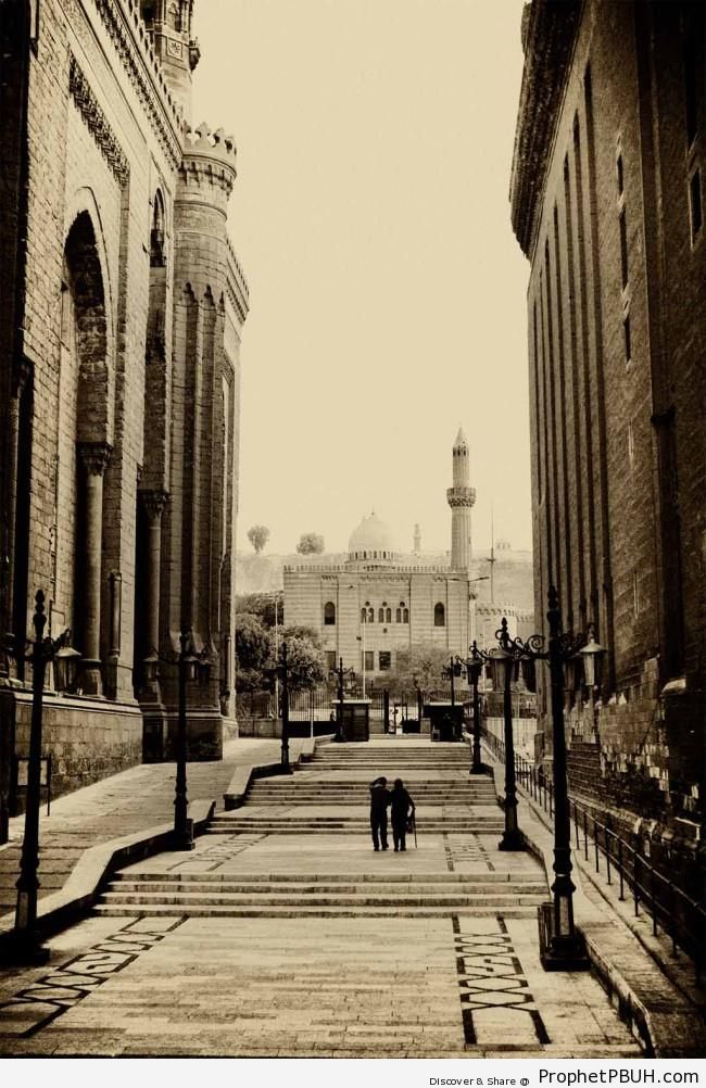 Between Two Mosques - Islamic Architecture