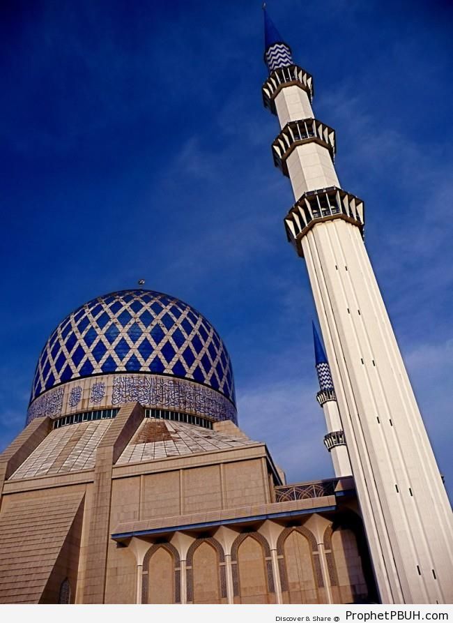 Biggest Mosque in Southeast Asia [Edit- Incorrect] - Islamic Architecture