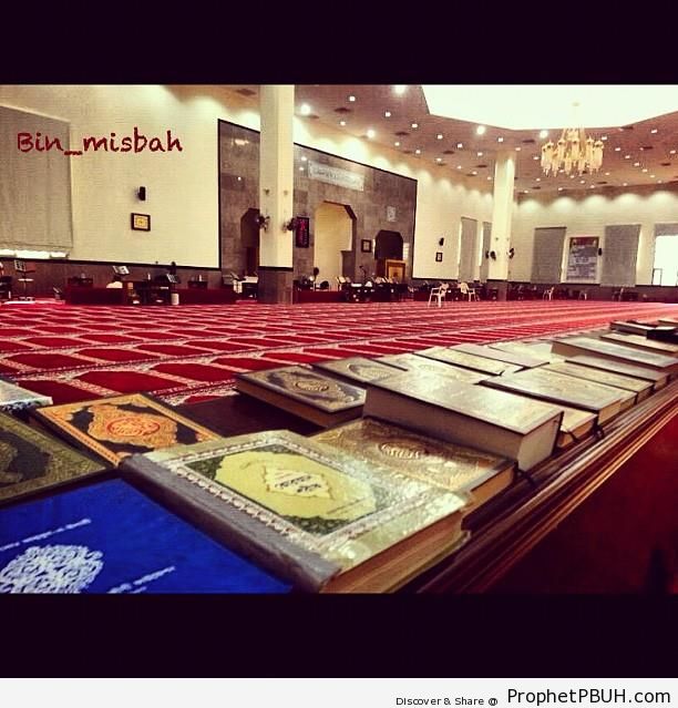 Books of Quran at Masjid Mala Murshid Sulaiman in Kuwait City - Ar-Rawdah, Kuwait City, Kuwait