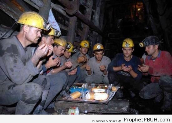 Bosnian Coal Miners Breaking Their Fast - Photos