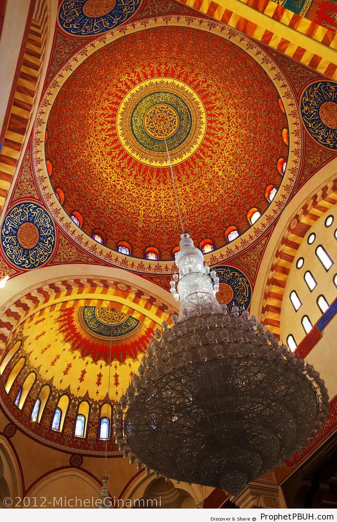 Ceiling of Mohammed al-Amin Mosque in Beirut, Lebanon - Beirut, Lebanon -Picture