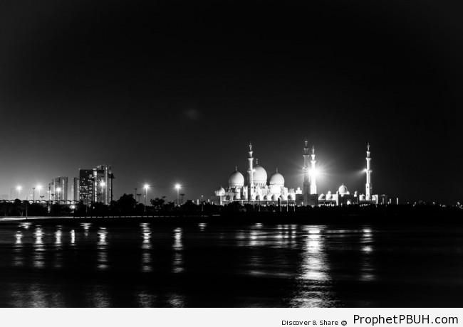 Distant Photo of Sheikh Zayed Grand Mosque At Night (Abu Dhabi, United Arab Emirates) - Abu Dhabi, United Arab Emirates