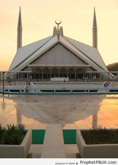 Faisal Mosque Reflection on Courtyard Tiles in Islamabad, Pakistan - Faisal Mosque in Islamabad, Pakistan