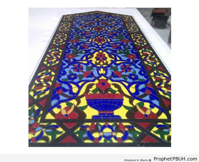 Islamic Decorations on Glass - Zakhrafah-Arabesque (Islamic Artistic Decoration) -