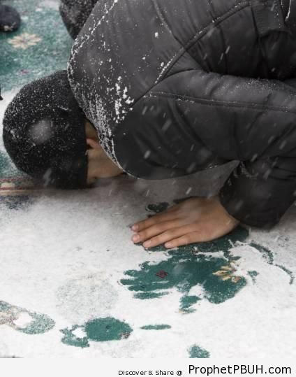 Kazakhstan Jum-a (Friday) Prayer in the Snow - Photos of Muslim People