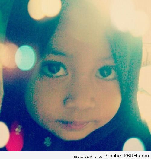 Little Girl With Dark Eyes in Dark Hijab - Muslimah Photos (Girls and Women & Hijab Photos)
