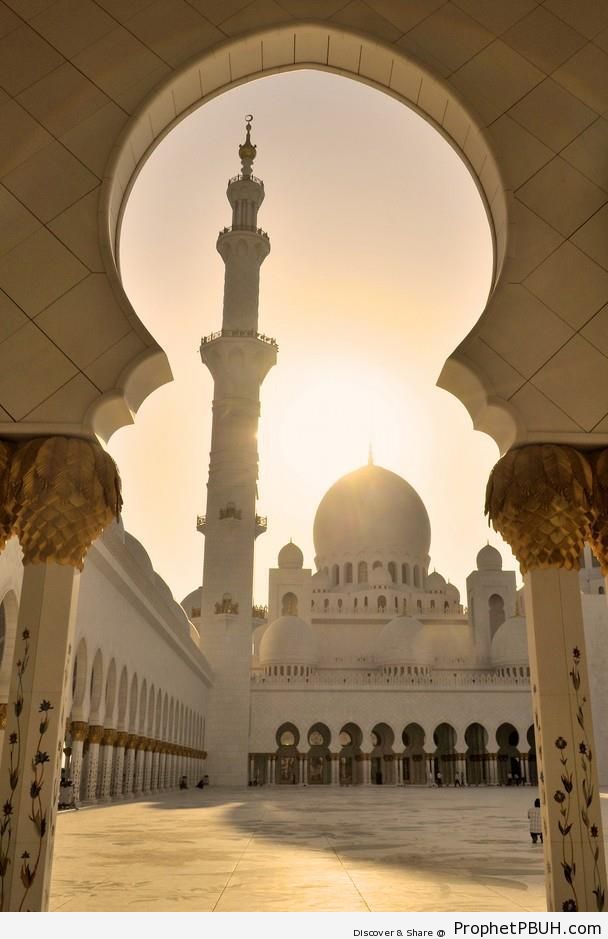 Main Dome and Minaret from the Arcades at Sheikh Zayed Grand Mosque - Abu Dhabi, United Arab Emirates