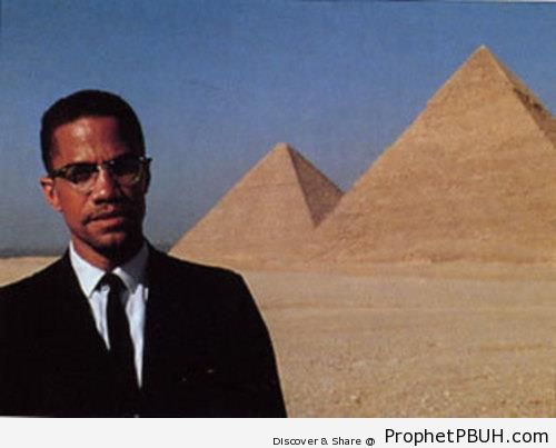 Malcolm X Photo by the Pyramids - Photos
