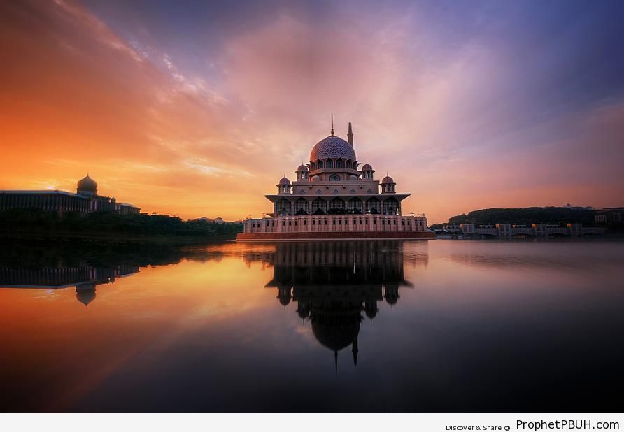 Masjid Putra - Islamic Architecture -Picture