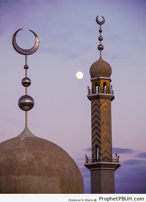 Mosque and Moon - Islamic Architecture